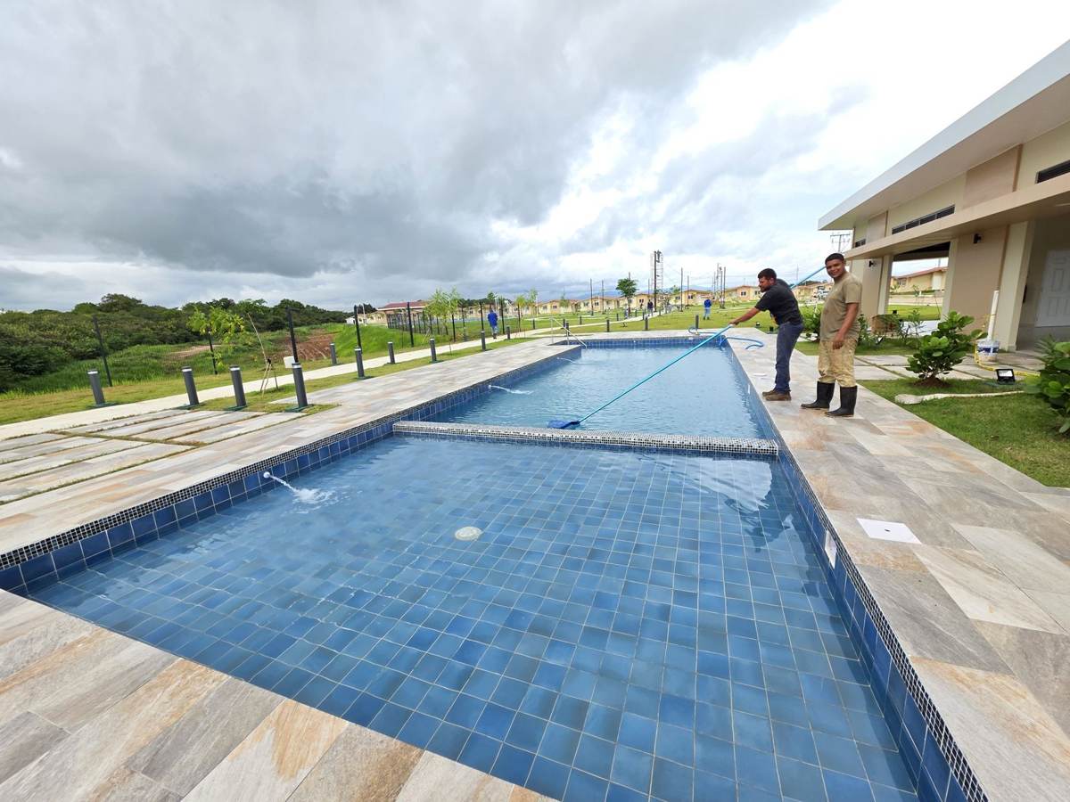 Piscina de área social, PH La Floresta (sistema de bombeo)
