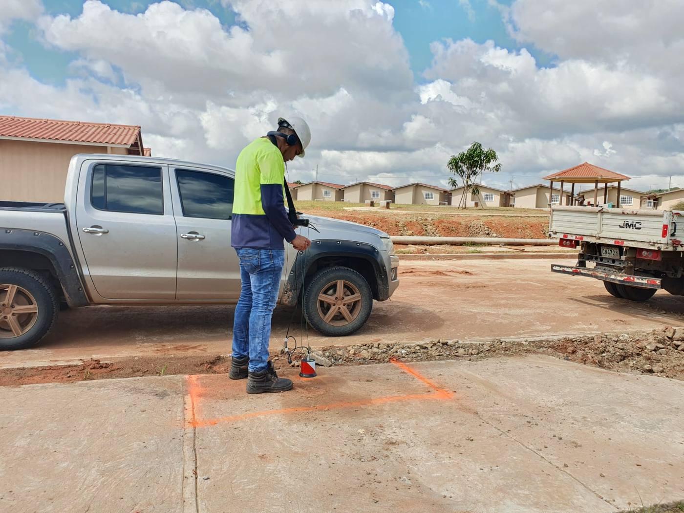 Detección de fugas en campo con geófono